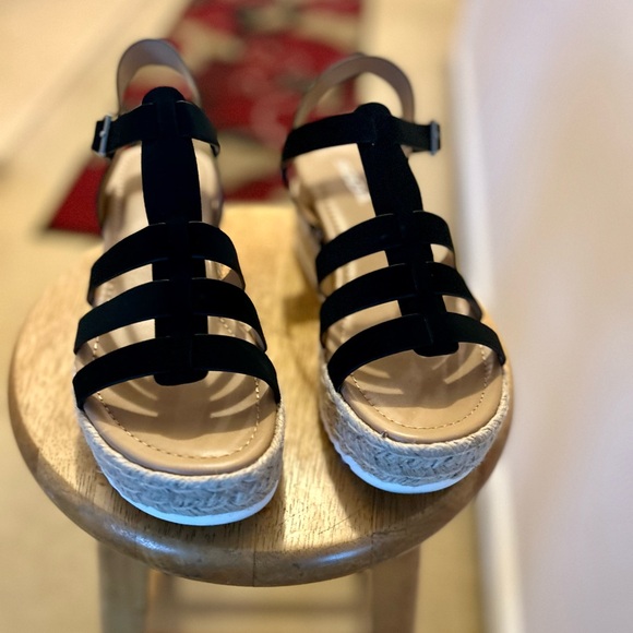 SODA Espadrille Wedge Sandals - Picture 3 of 5